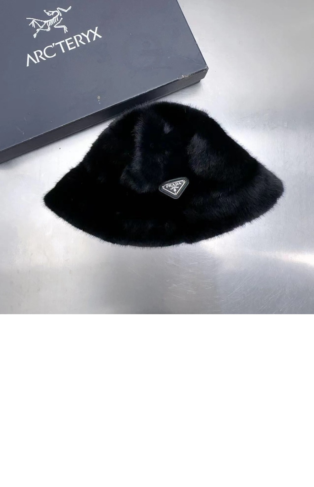 트라이앵글 버킷햇 1HC137 > 프라다