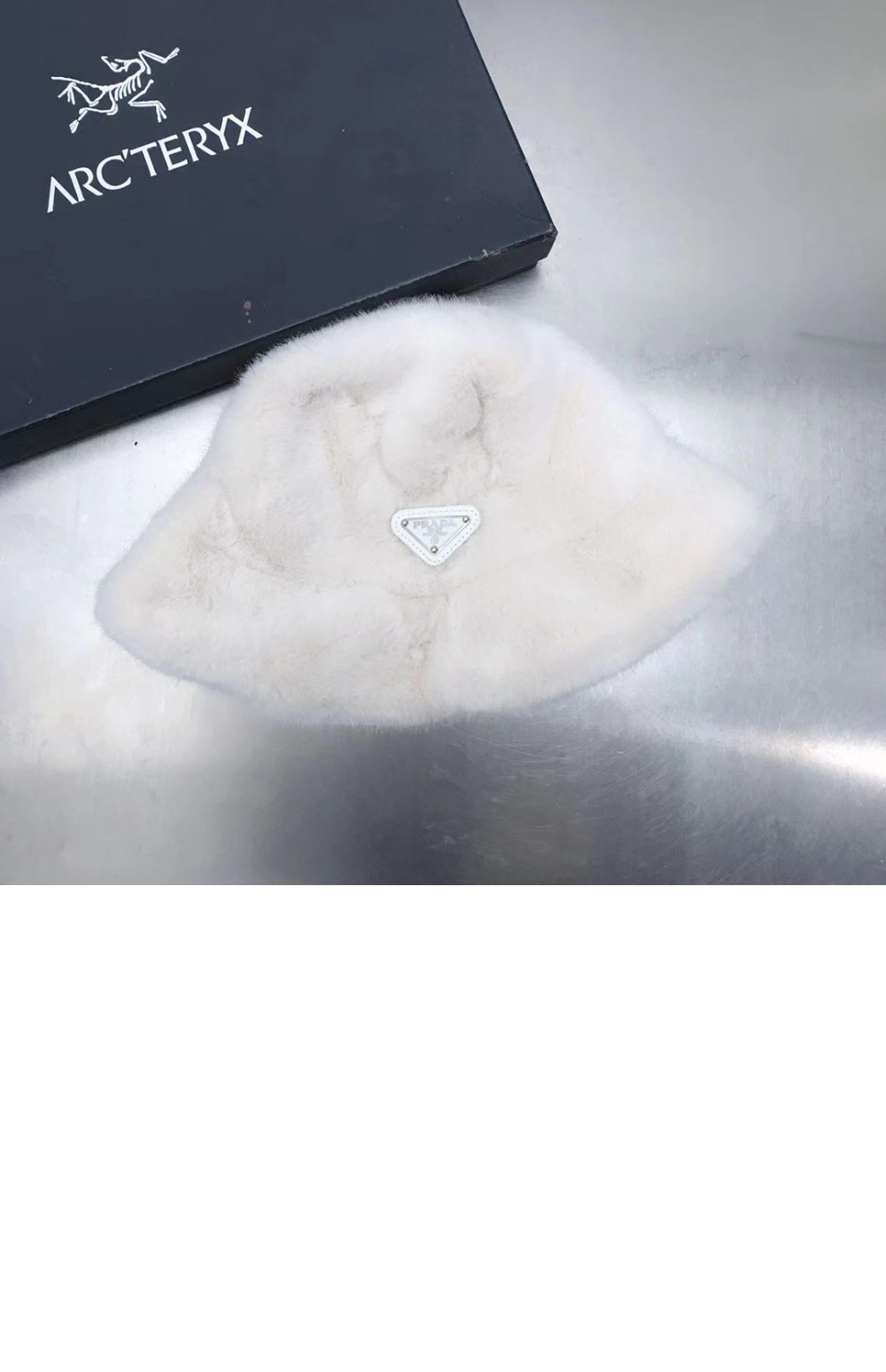 트라이앵글 버킷햇 1HC137 > 프라다