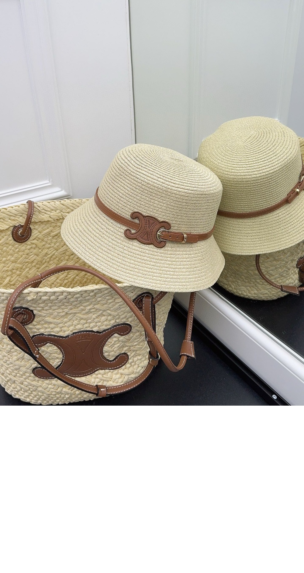 밀짚모자 버킷햇 2A66T1 > 셀린느