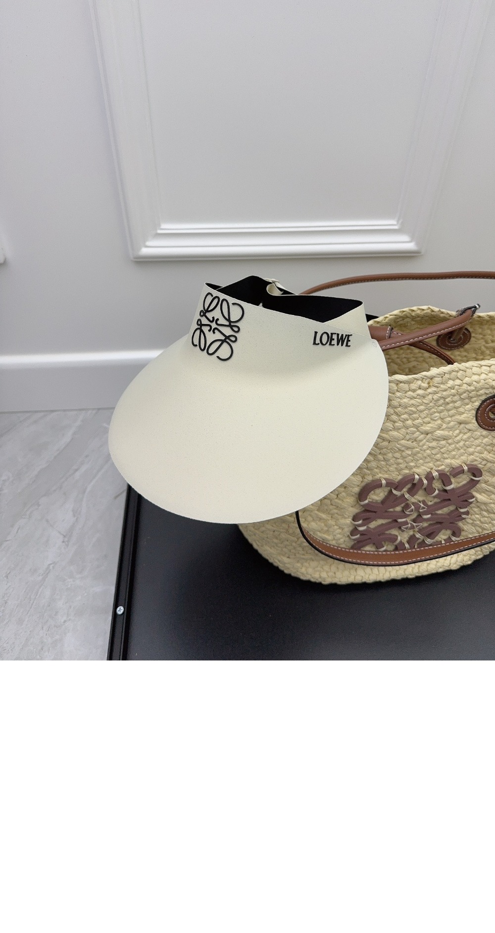 밀짚모자 선캡 > 로에베