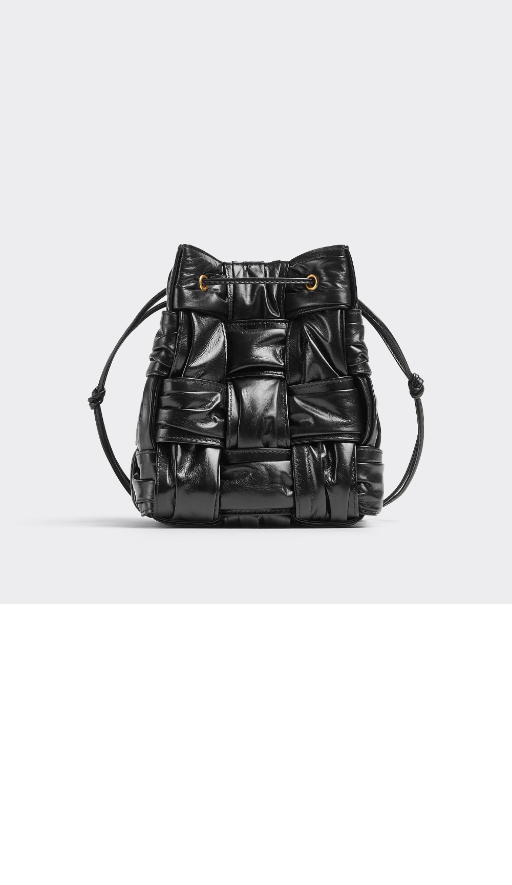 스몰 카세트 크로스바디 버킷백 717187 > Cassette - 카세트