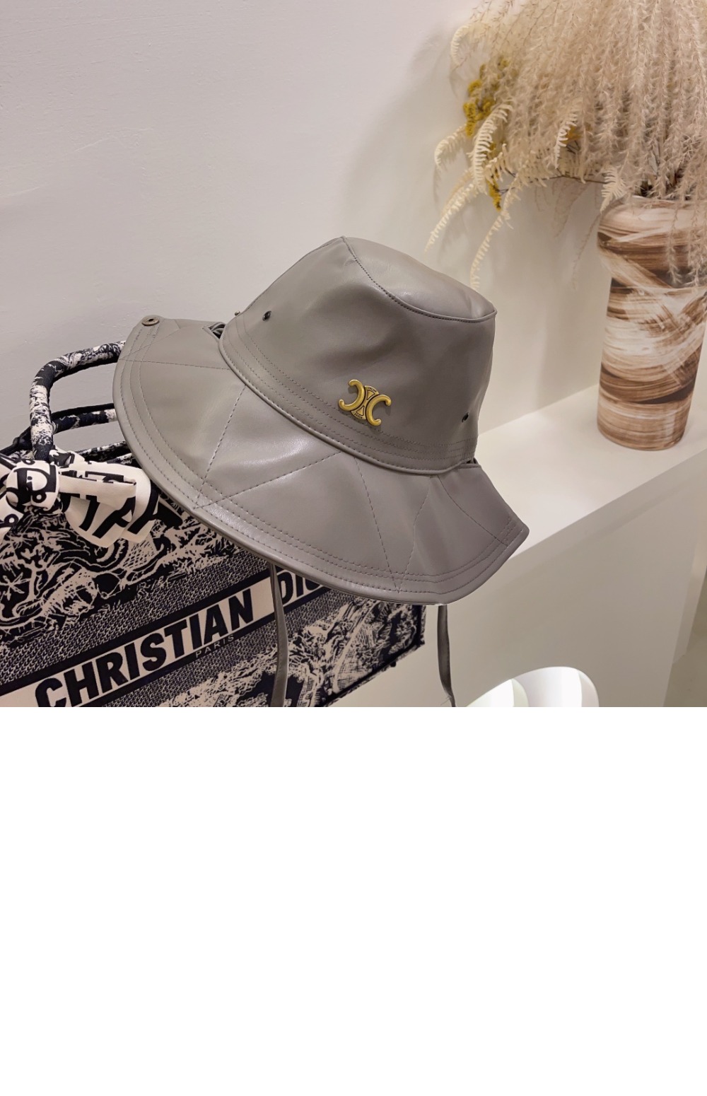 선캡 2A7UB4 > 셀린느