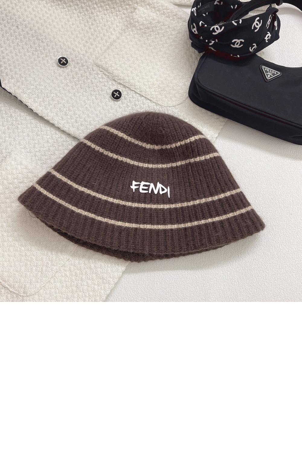 니트 벙거지 FXQ536 > 펜디