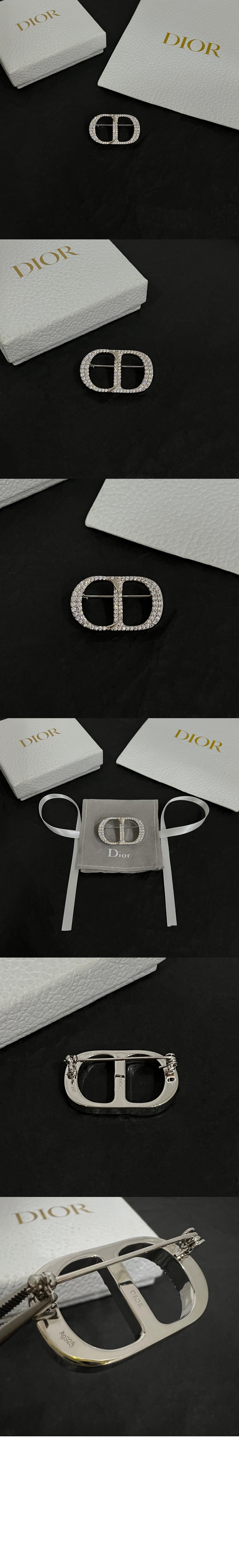 CD Icon 브로치 V1230 > 디올