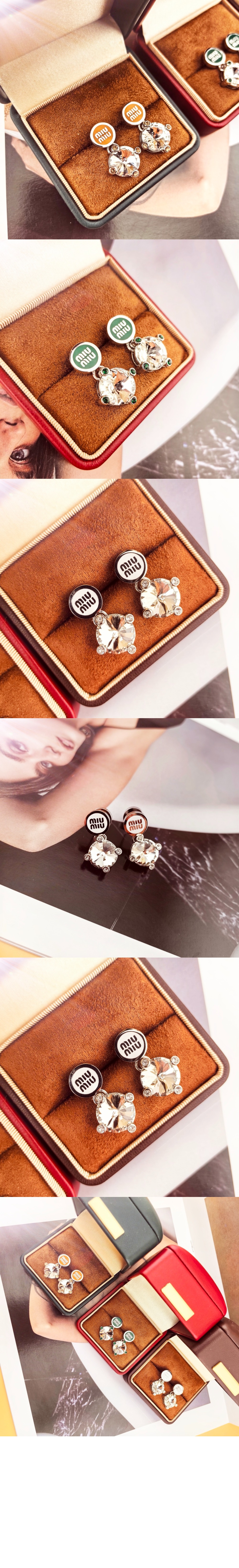 크리스털 장식 메탈 이어링 5IO210 > 미우미우