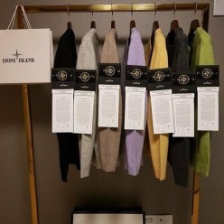 스* 와펜패치 울 캐시미어 베이직 니트 신상