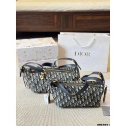 디* 디져니 크로스백