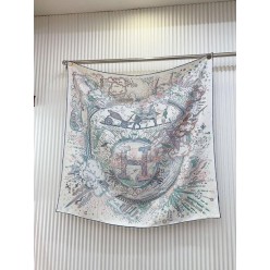 에*** 몽환 H로고 사각 스카프