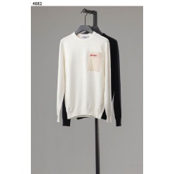 프** 포켓 레드로고 크루넥 스웨터