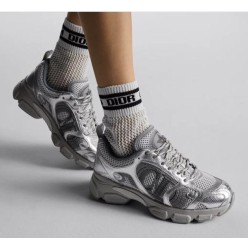 디* 크로노 스니커즈