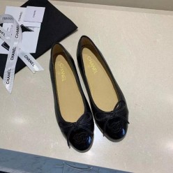 샤* 클래식 램스킨 발레리나 플랫슈즈 에나멜 유광 블랙