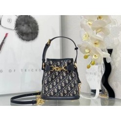 디* 오블리크 쎄 버킷백 스몰