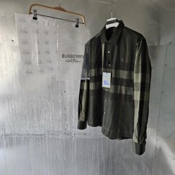 버** 체크 셔츠