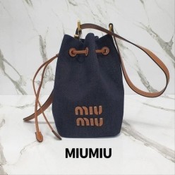 미*** 로고 데님 버킷백 147
