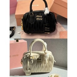 미*** 마테라쎄 나파 가죽 탑 핸들백(블랙화이트)