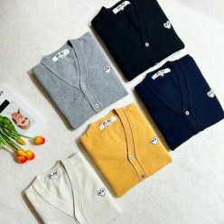 꼼* 남녀공용 화이트와펜 V넥 가디건