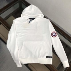 캐* 레드와펜 로고패치 후드 스웨트 셔츠