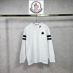 삼선 포인팅 라운드 니트