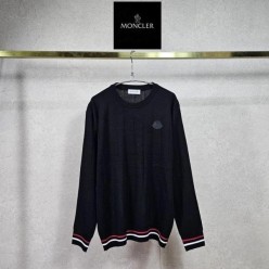 삼선 핀턱 라운드 니트