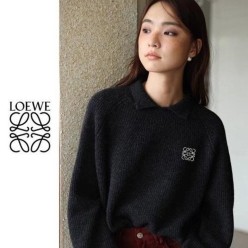 로** 카라넥 자수 골지 니트