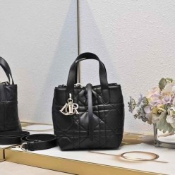 디* 뚜즈흐 버티컬