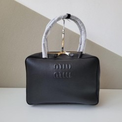 미*** 카프스킨 보 탑 핸들 핸드백