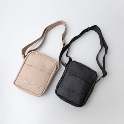 피**** 에센셜 7116 크로스백