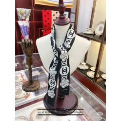 샤* 플라워 고리 패턴 블랙 스카프