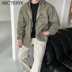 아**** 세이버 스트링 바람막이