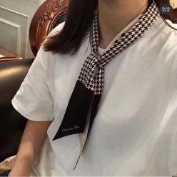 디* 토트 레터링 방도 블랙 스카프