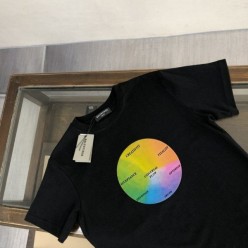 발**** 유니버셜 반팔티
