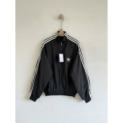 발**** x 아*** OG 삼선 트랙수트 자켓 - 수입