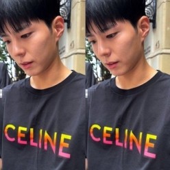 셀** 컬러영문로고 반팔