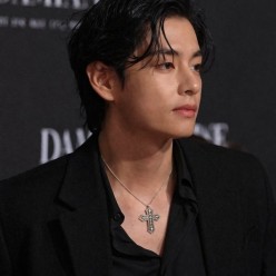 다*** 벨 에포크 크로스 네크리스