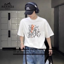 에*** 말 선 포인트 디자인 반팔 티셔츠