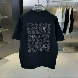 크* 레터링 자수 티셔츠