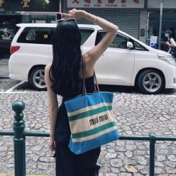 미*** 라피아 코튼 스프라이프 토트백
