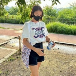 셀** 멀티컬러 5부맨투맨