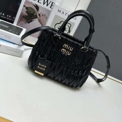 미*** 마테라쎄 나파 핸드백