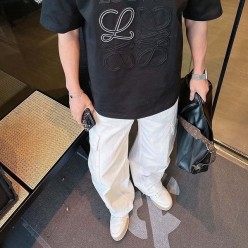 로** 배색 애너그램 자수 티셔츠