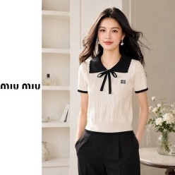 미*** 카라 꽈배기 펀칭니트