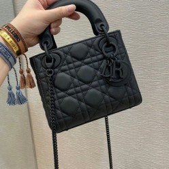디* 스몰 LADY D★OR MY ABCDI*R 백블랙 울트라 매트 까나쥬 송아지 가죽