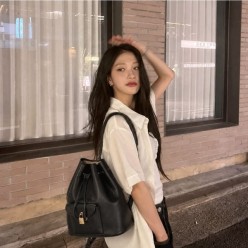 로* 피아나 수입프리미엄급 Extra Drawstring backpack L27 Calfskin Black