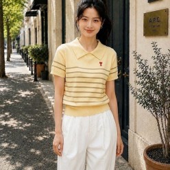 아* 스몰하트 스트라이프 카라 니트