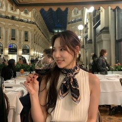 루* 모노그램 브라운 키링로고 스카프