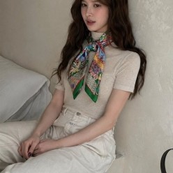 에*** 이니셜 그린 스카프