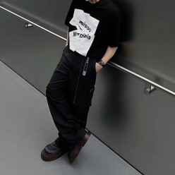 메* 마르지엘라 알파벳 링클프리 로고 티셔츠