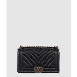 쉐브론 보이백 캐비어 미듐 A67086