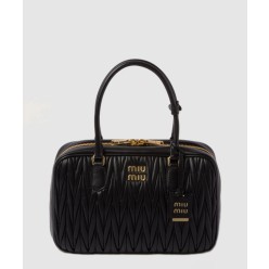 아르카디 마테라쎄 나파 가죽백 5BB133