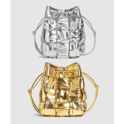 스몰 카세트 크로스바디 버킷백 717187